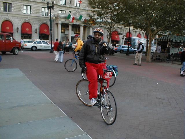 20000929-critmass-006.jpg